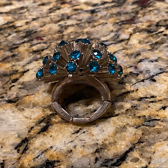 3/$30 Adjustable burst blue faux gem ring - Picture 9 of 13
